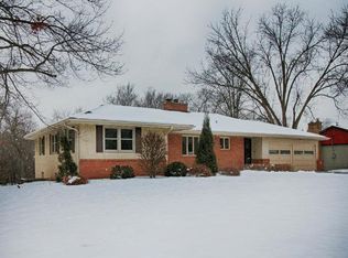 413 104th St E, Bloomington, MN 55420