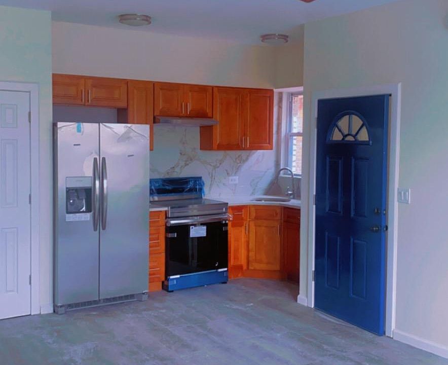 1st image of 2527 Laconia Ave #1