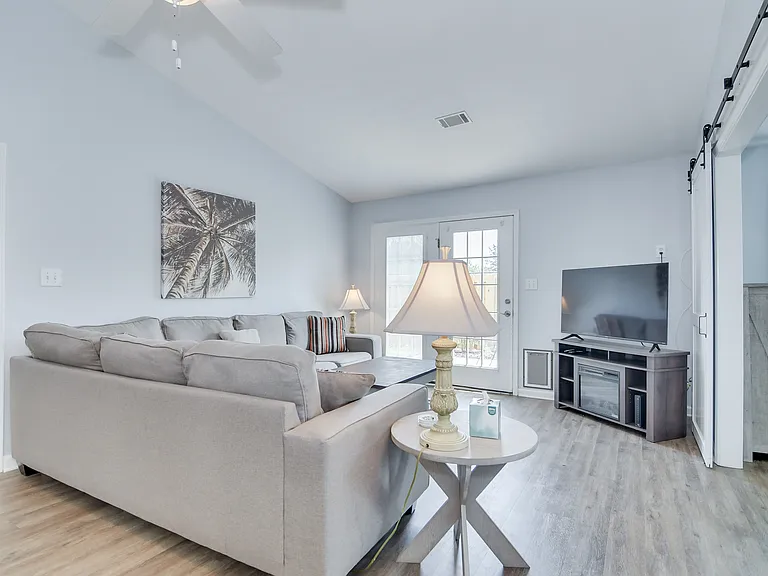 600 Mickelson Way #1 — Photo 6