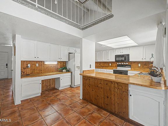 5th image of 5613 W Butler Drive