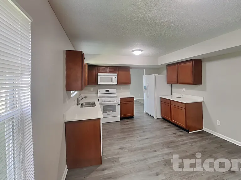 7645 Stockard St — Photo 5