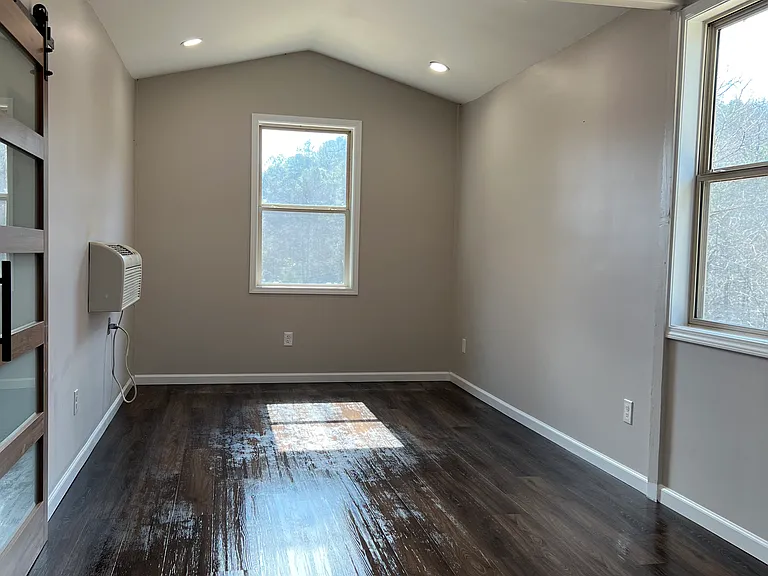 1546 Whitestone Rd N #2 — Photo 9