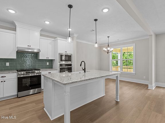 4th image of 689 Ronaldsay Road