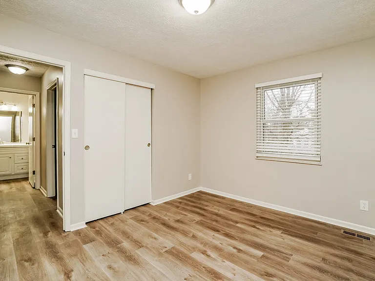 1658 Sandy Side Dr — Photo 16