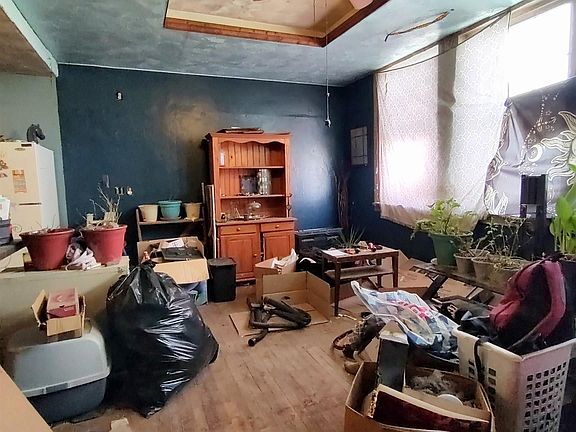 4th image of 209 Exchange St