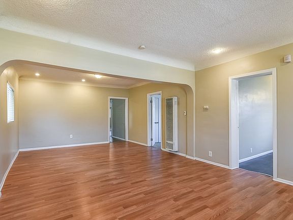 5th image of 932 W 57th St
