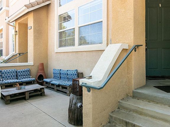 2nd image of 2381 N Ventura Ave
