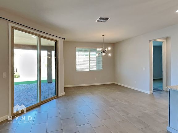 5th image of 720 E Silver Canyon Pl
