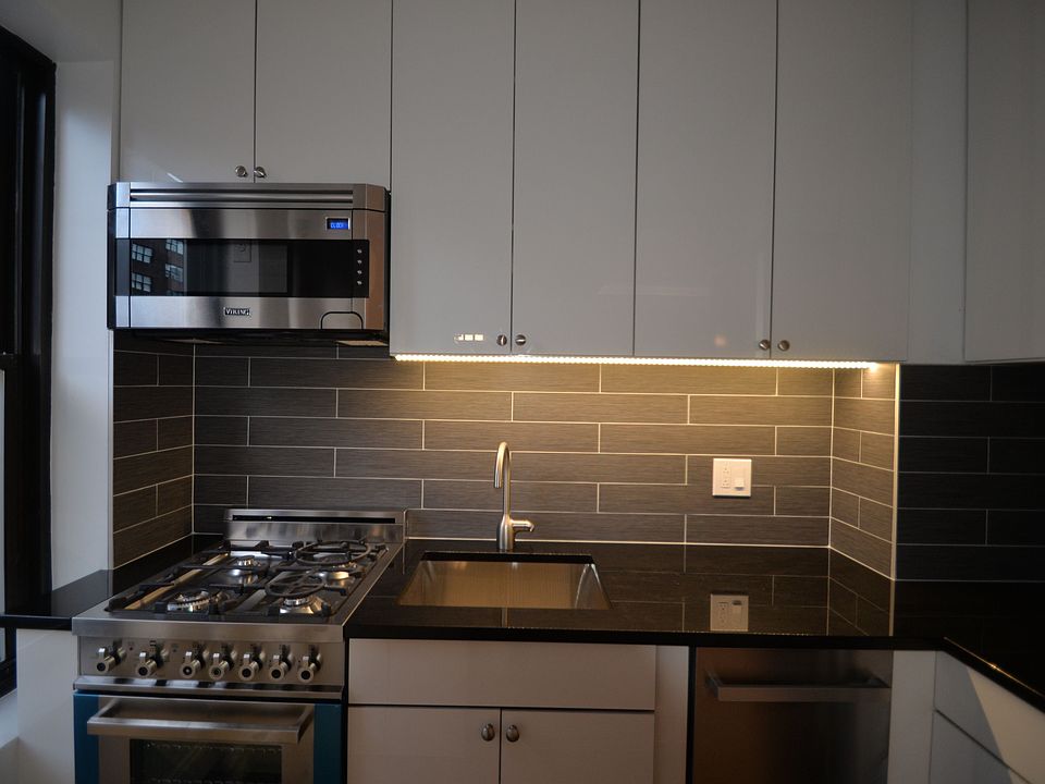 1st image of 7 Park Ave APT 14B