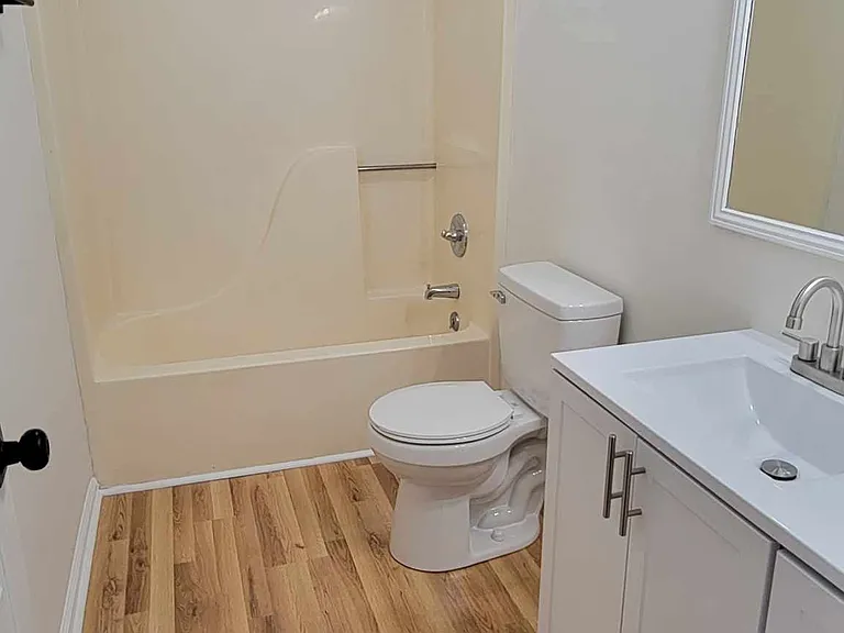2019 Ball Park Rd #H — Photo 8