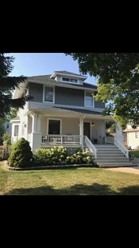 129 W Grove St Photo 1