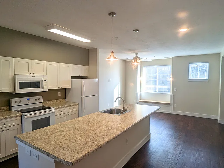 4476 E 3rd St — Photo 5