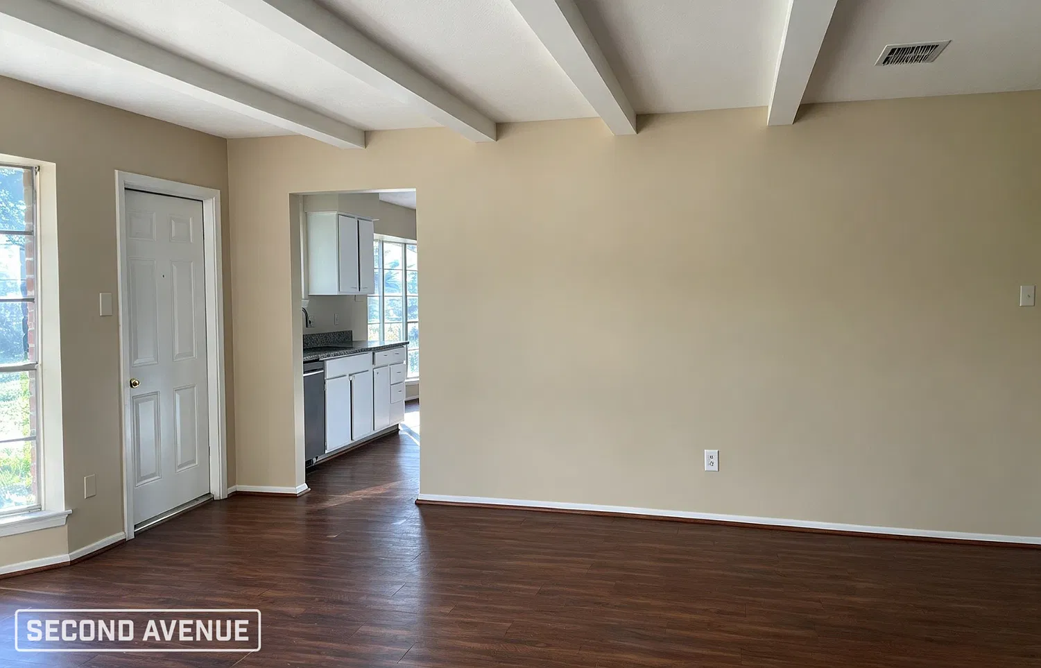 3 bed, 2.0 bath, 1285 sqft, $1,496 — Photo 4