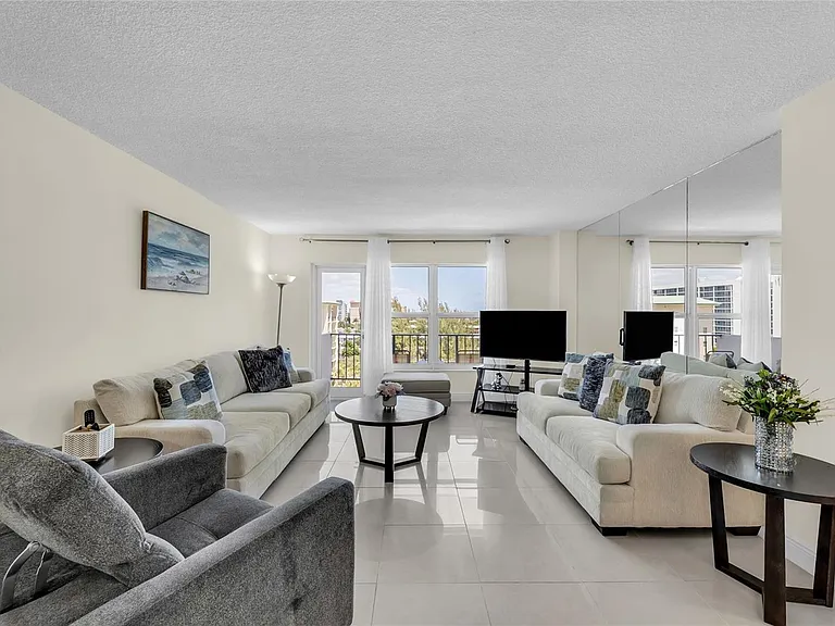 405 N Ocean Blvd #727 — Photo 10