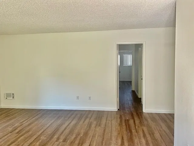 2 bed, 940 sqft, $2,795 — Photo 3