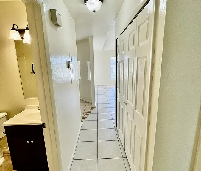1823 SW Santa Barbara Pl #1823 — Photo 18