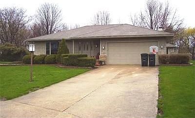1st image of 4755 Briar Ln