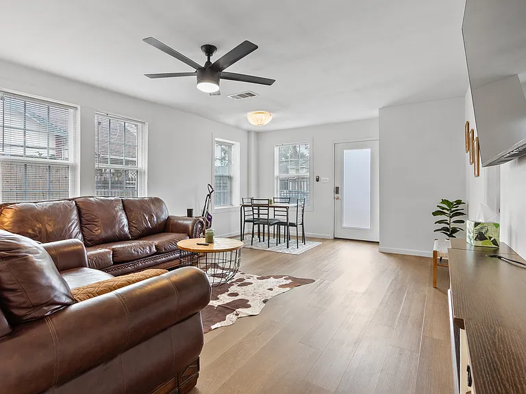 5710 Newport St — Photo 5
