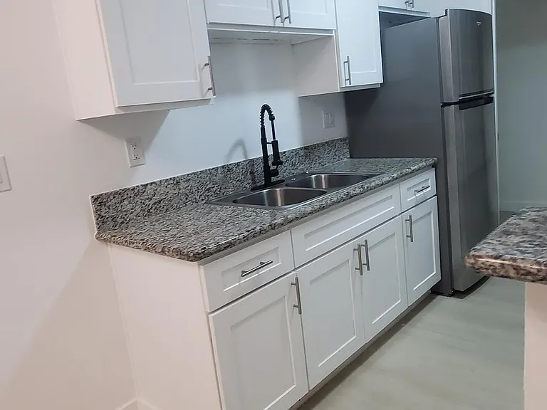 Sierra Gardens — Photo 21