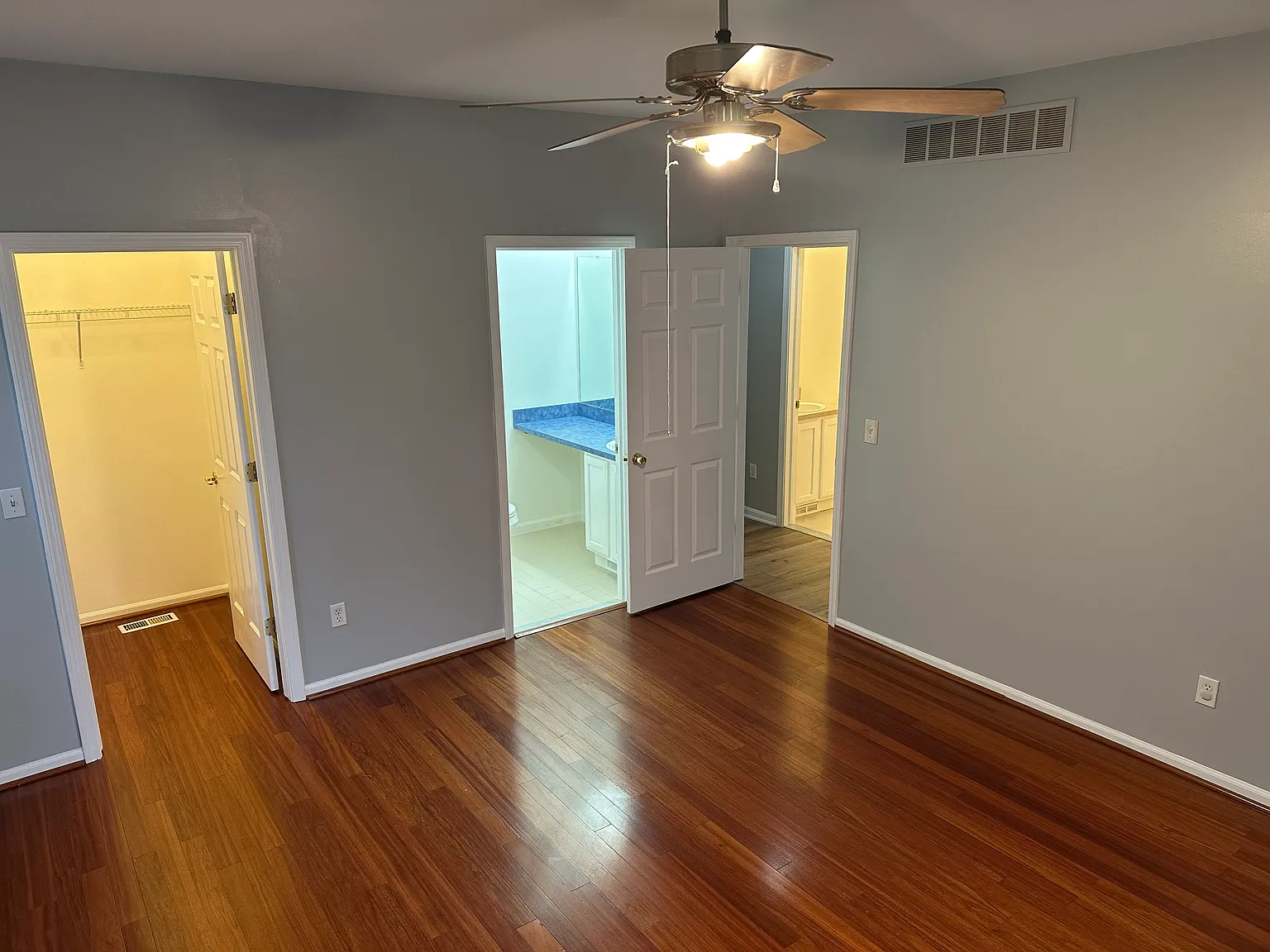 2 bed, 1263 sqft, $2,000 — Photo 2