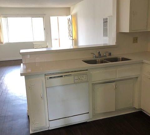 4th image of 312 E Live Oak St APT 14