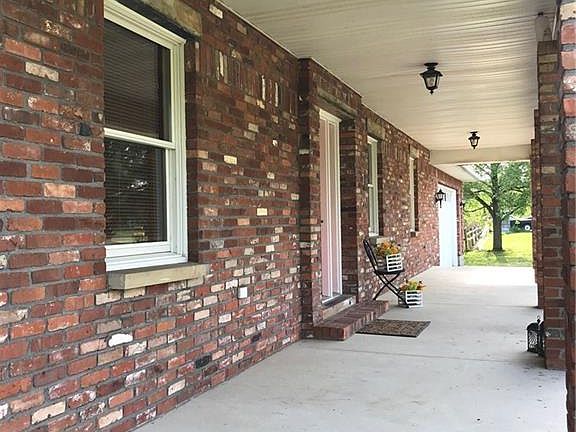 3rd image of 5421 Phillips Cir