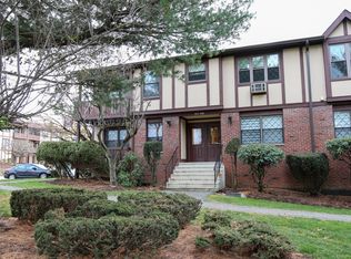 564 Sierra Vista Ln, Valley Cottage, NY 10989