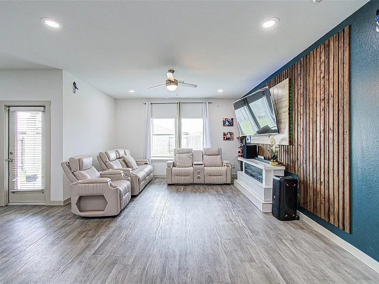 22 Desert Spring Ln — Photo 9