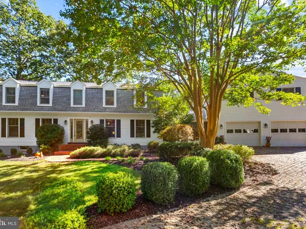 17636 Point Lookout Rd, Lexington Park, MD 20653