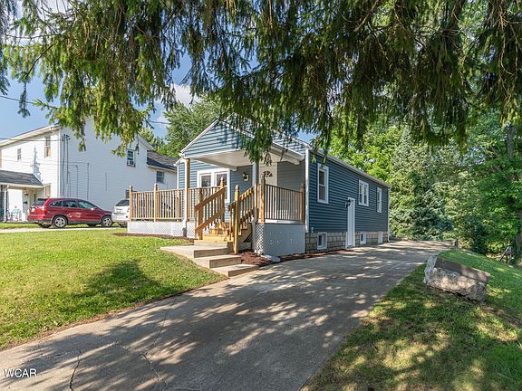 3rd image of 212 Sophia Ave