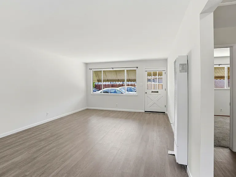 2105 Royal Dr #1 — Photo 20
