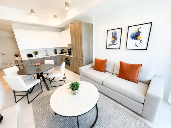 239 SW 9th St, Miami, FL