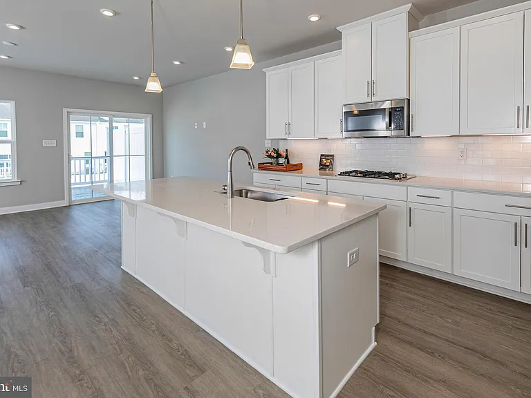 2410 Lenox Dr — Photo 11