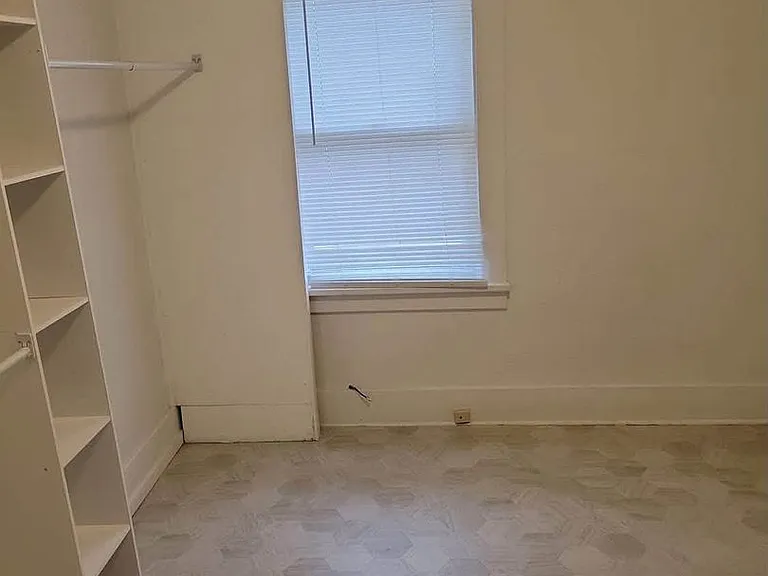 120 E Avenue D — Photo 6