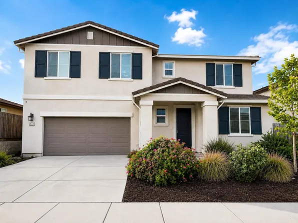 2041 Rosewood Dr, Hollister, CA 95023