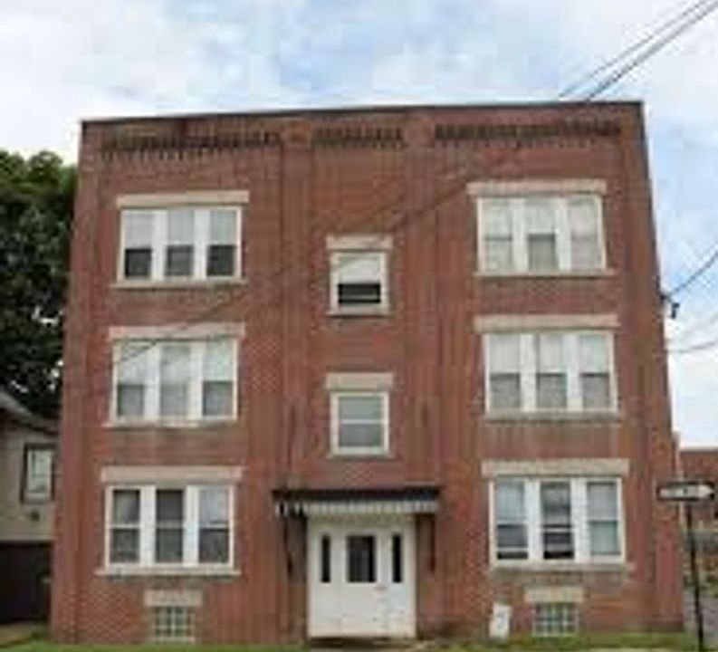 1st image of 429 S Broad St APT 1R