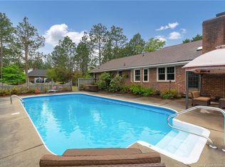 138 W Twelve Oaks Rd, Raeford, NC 28376