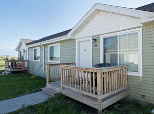12 1st St SE, Parshall, ND 58770