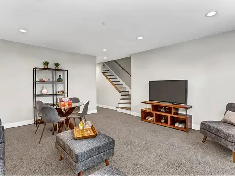 2536 N 72nd Ct — Photo 15