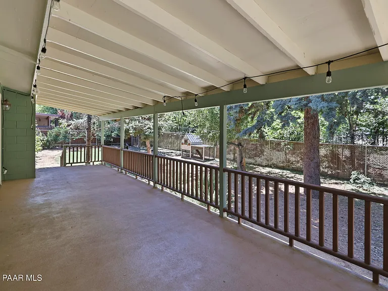 1978 Catalpa Cir — Photo 25
