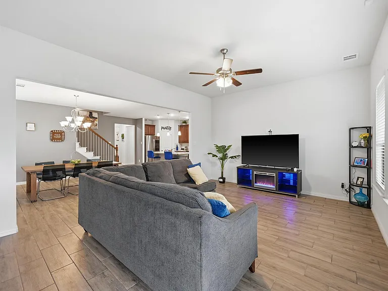 196 Lady Bird Dr — Photo 16