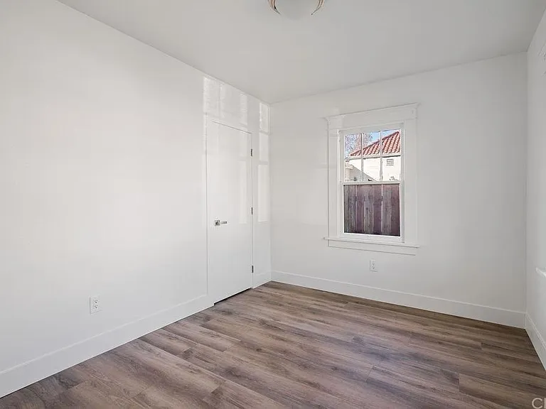 728 E Palmer Ave — Photo 14