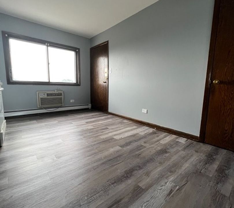 1st image of 371 Yates Ave APT 9