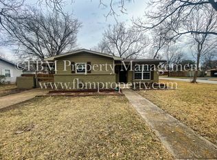 200 Pensacola Ave, Waxahachie, TX 75165