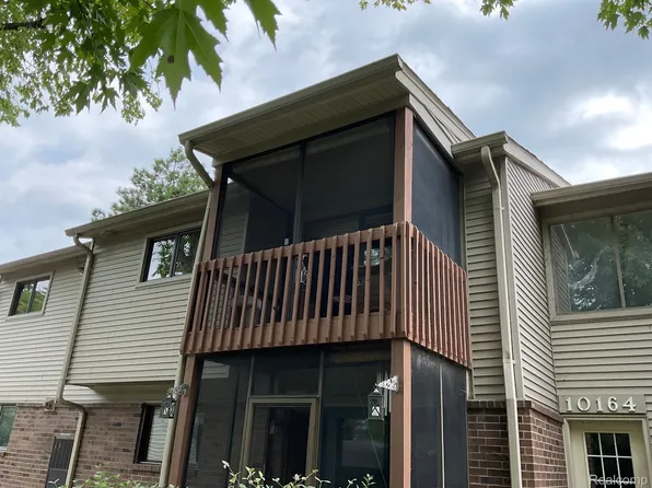 10164 Nancys Blvd APT 4, Grosse Ile, MI 48138