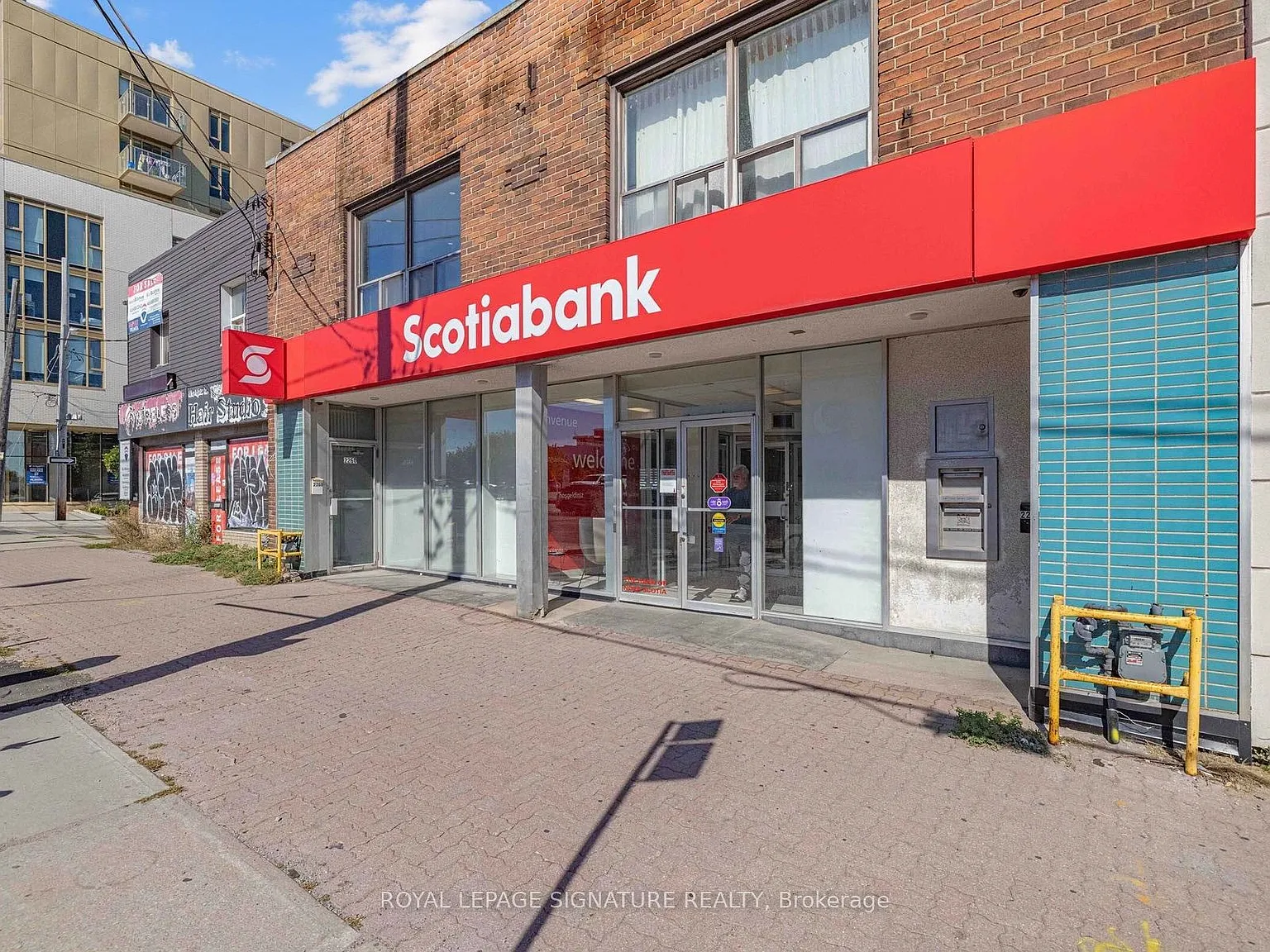 3 bed, $2,200 — Photo 1