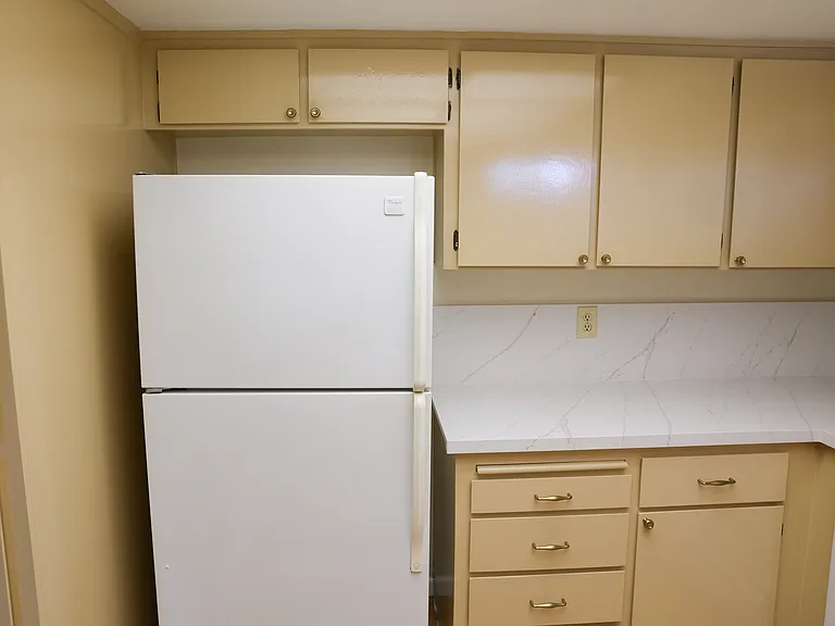 33941 Milton St — Photo 12