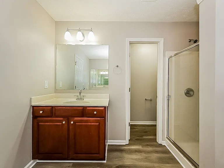 135 Greenland Dr — Photo 13