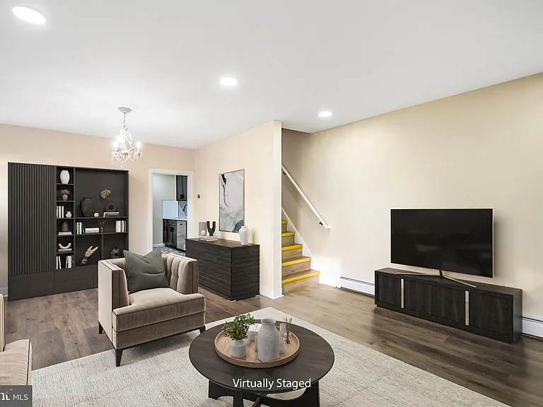 3817 Dennison Ave — Photo 3