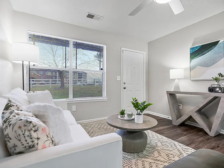 Lakewood Terrace — Photo 5
